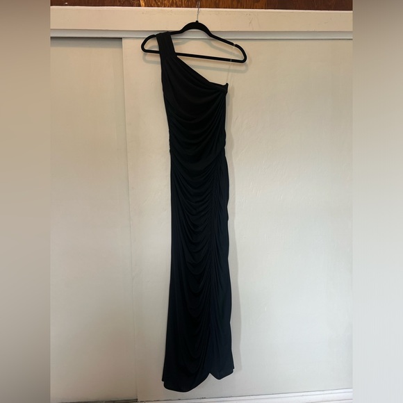 Black formal one shouldered dress - never been worn!! - Picture 3 of 7